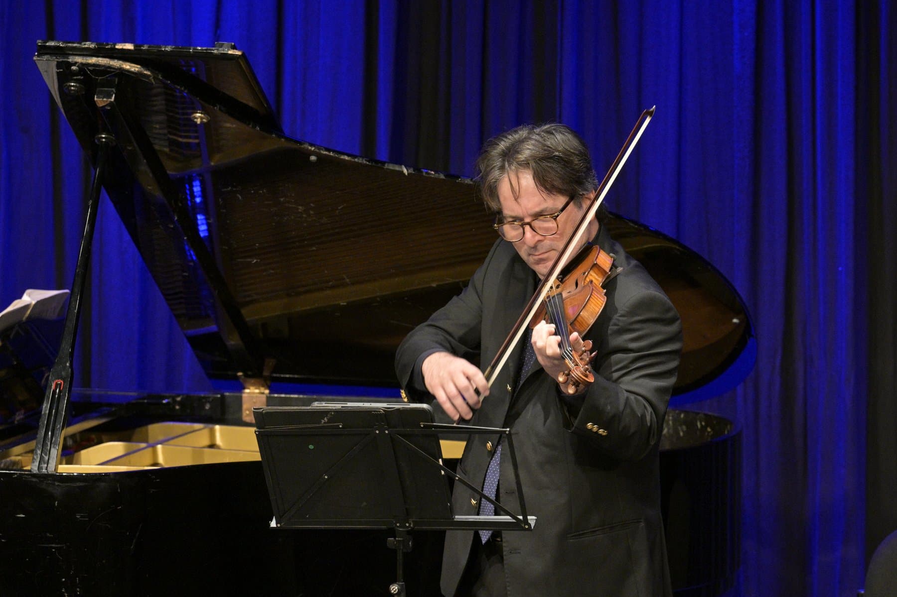 Eyal Kless performing in Kreutzer Sonata, with pianist Renna Gutman