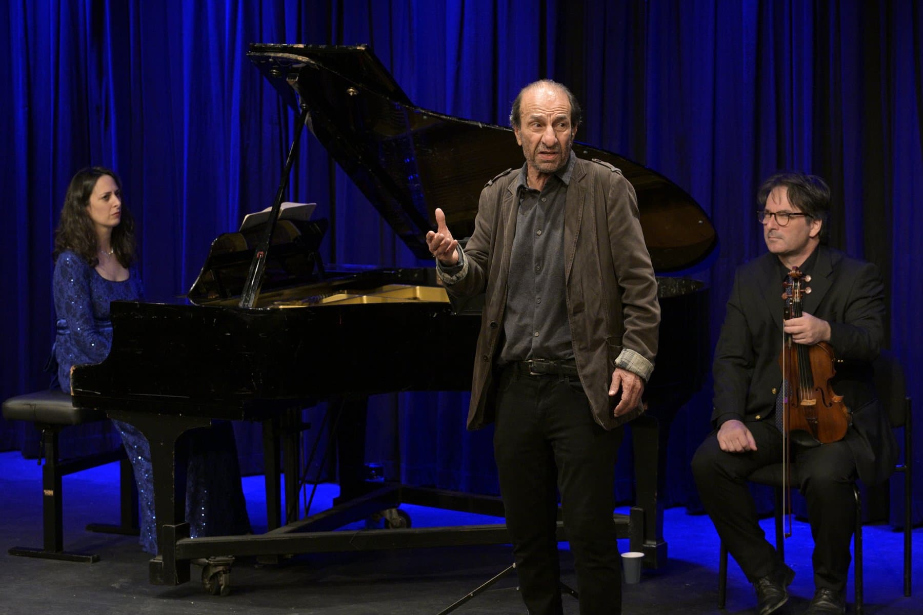 Eyal Kless, Sasson Gabay, and Renna Gutman on stage in Kreutzer Sonata